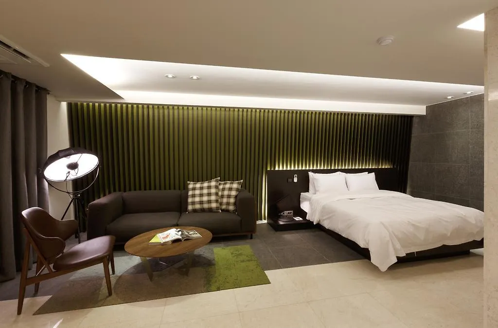 H Hotel Seoul 2*,  South Korea